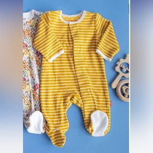 Magnetic me velour footie